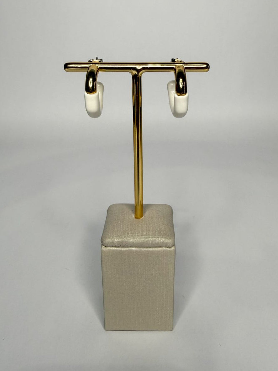 Argola Semijoia com Resina Branca