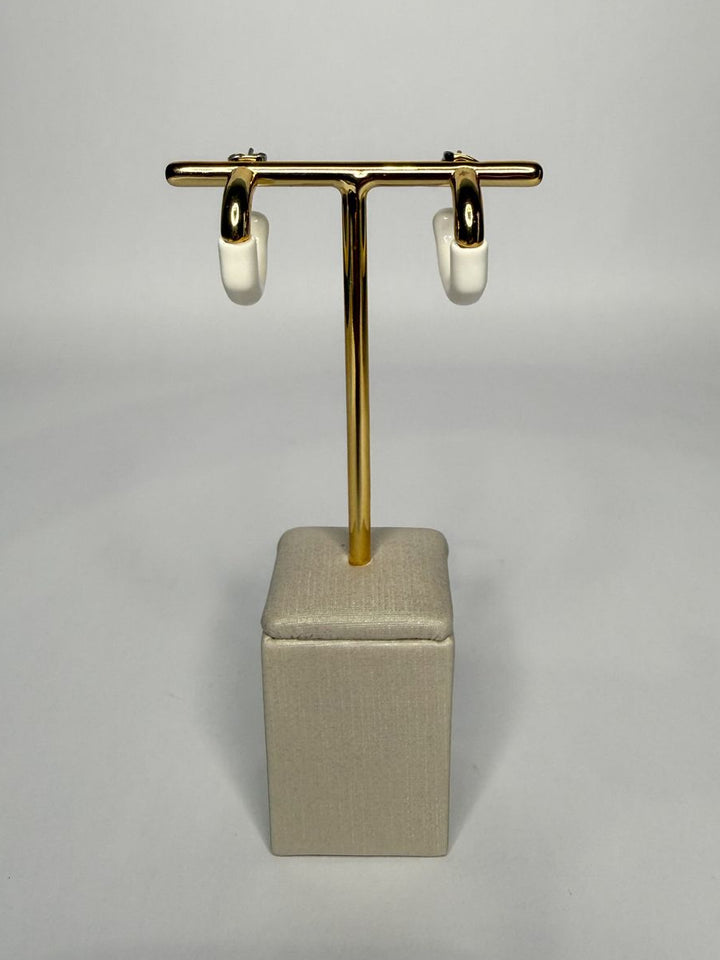 Argola Semijoia com Resina Branca