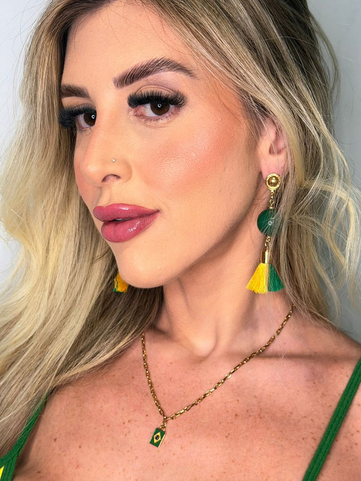 Colar com pingente bandeira do Brasil