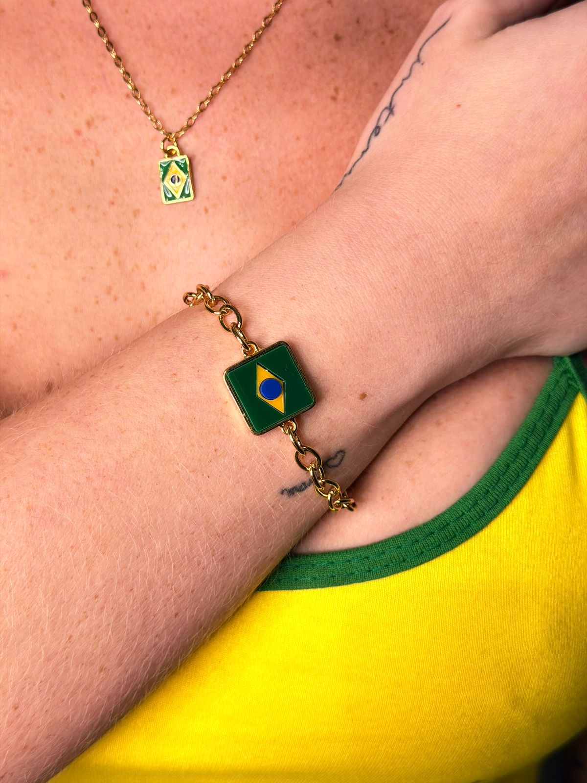 Pulseira Elo Americano com pingente bandeira